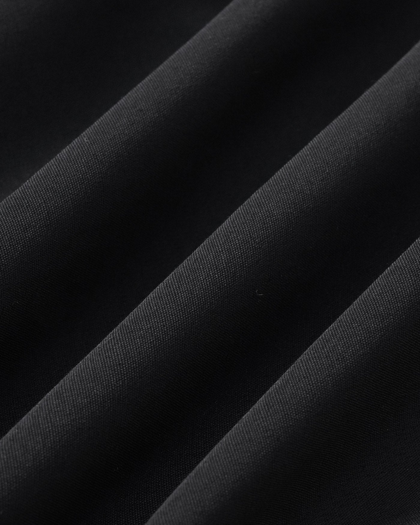 Schwarze Spitzenbluse mit eckigem Ausschnitt