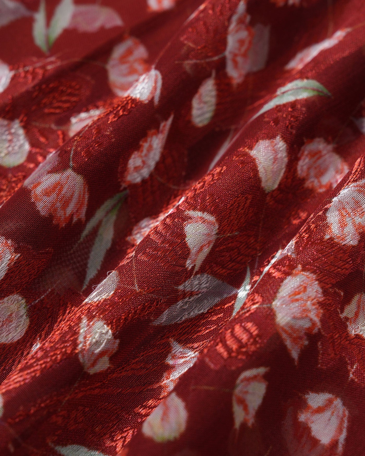 Weinrotes geblümtes Slip-Midikleid