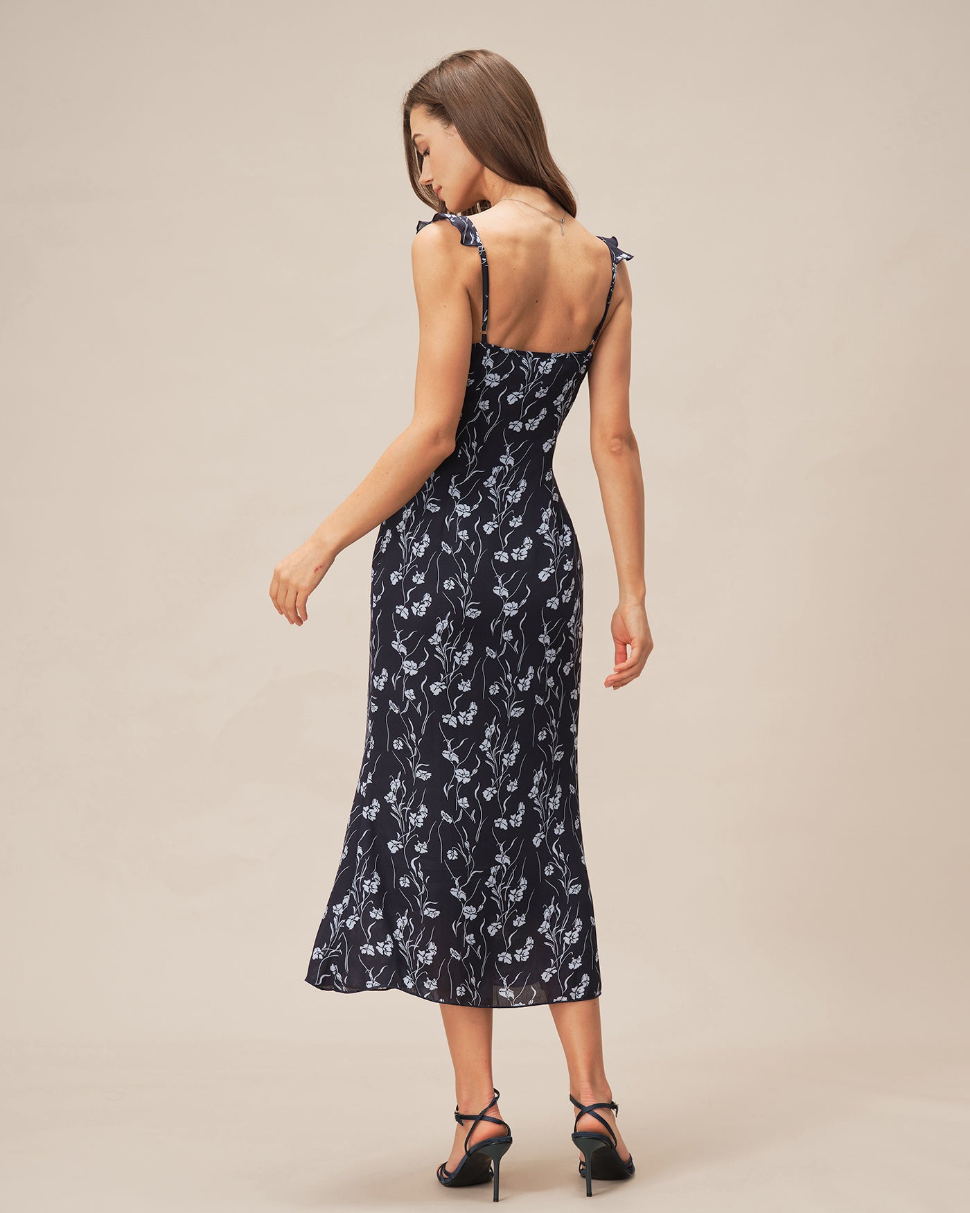 Blaues geblümtes Slip-A-Linien-Midikleid