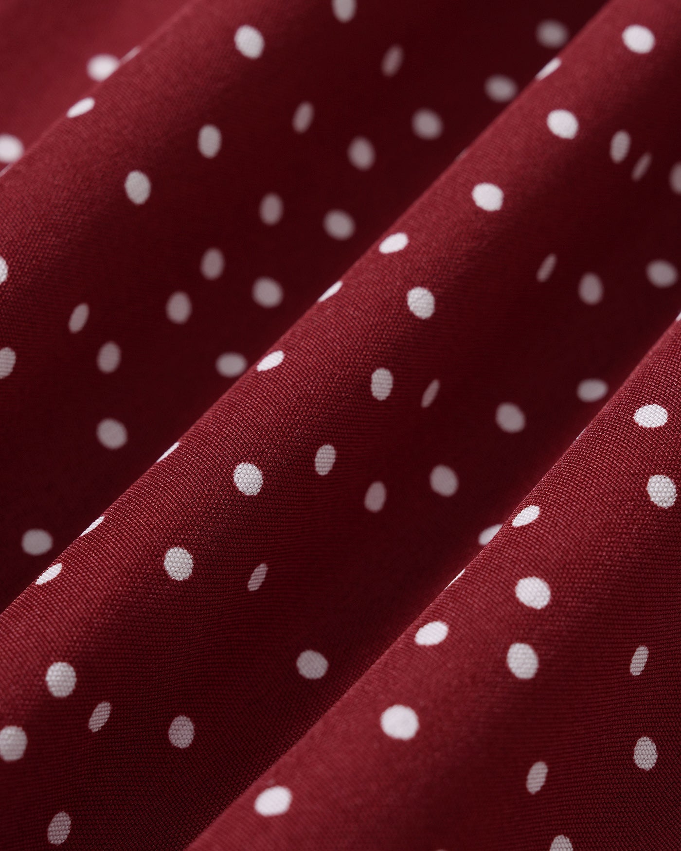 Rotes gepunktetes Midikleid mit Schmetterlingsärmeln