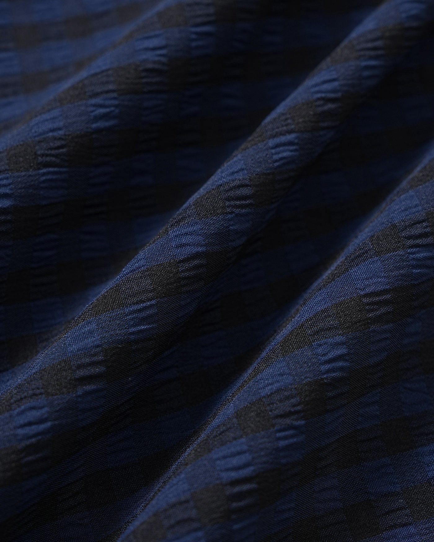 Blaues Mini-Karo-Kleid mit Herz-Ausschnitt
