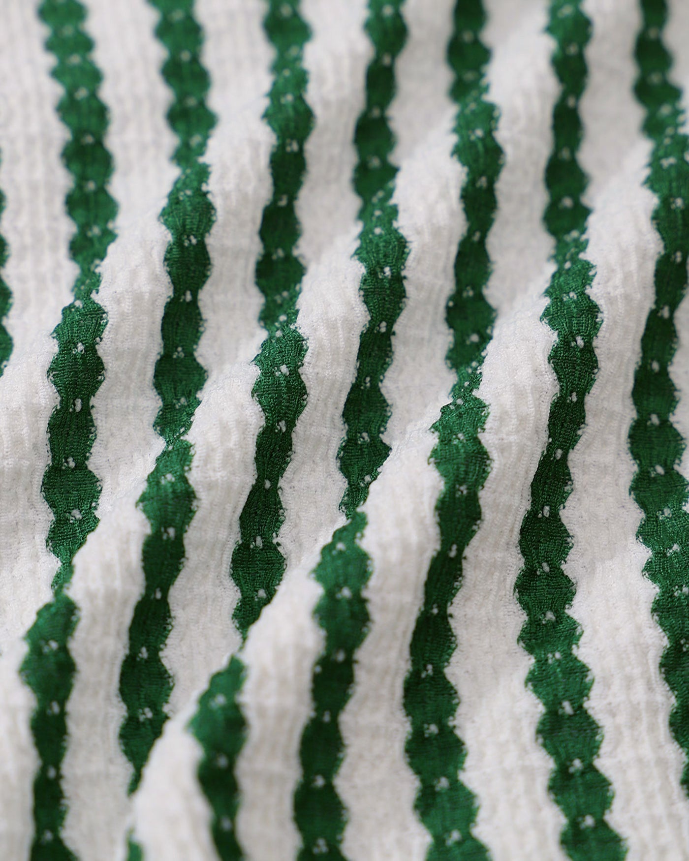 Bikini-Set mit Bügel und grünen Streifen