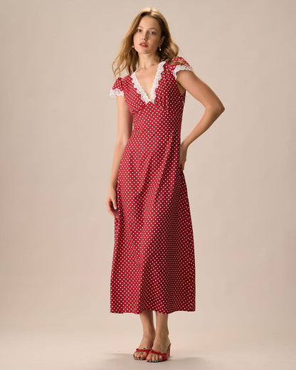 Das rote Maxikleid mit V-Ausschnitt, Tupfen und geraffter Spitze