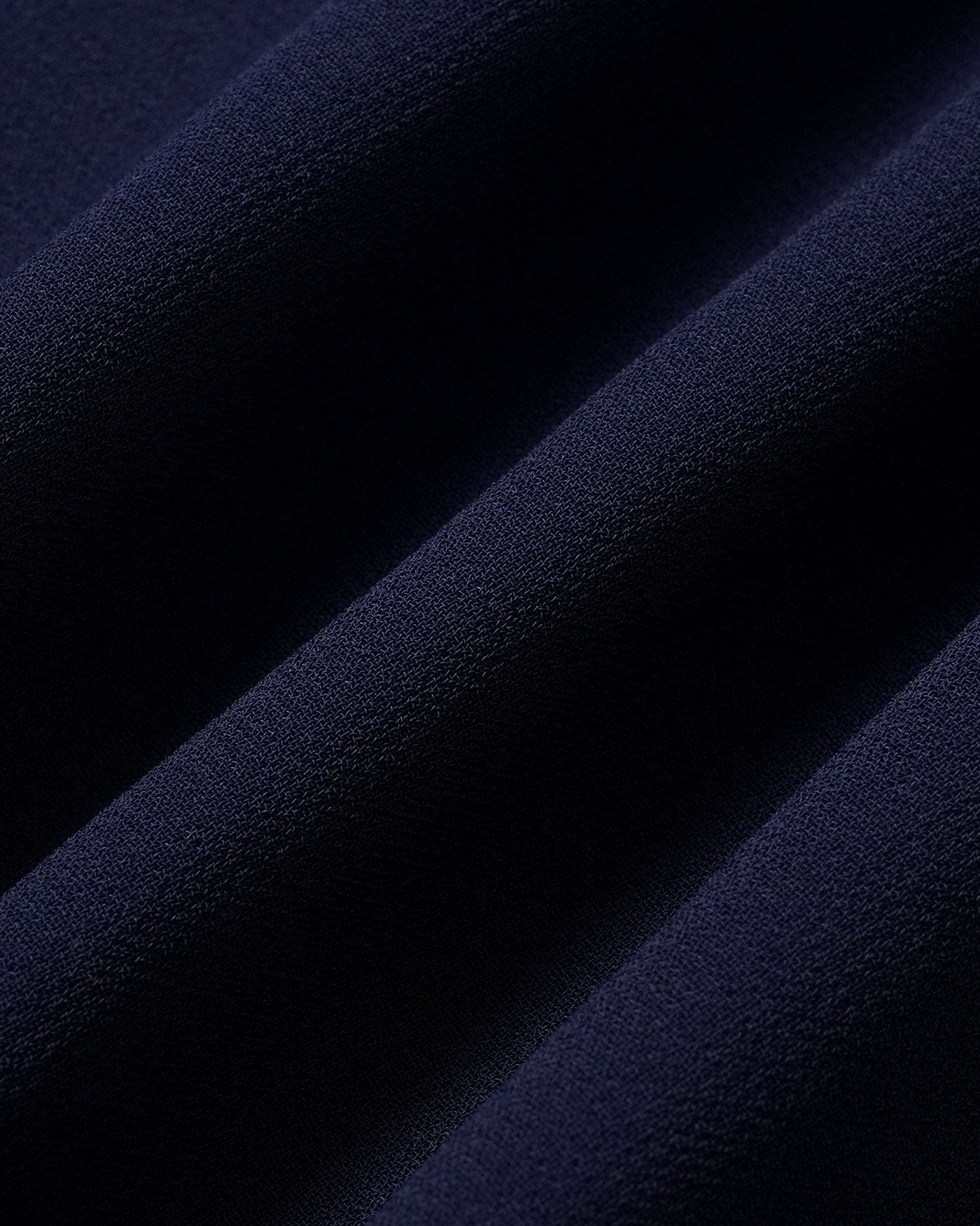 Blaues Minikleid mit Fledermausärmeln