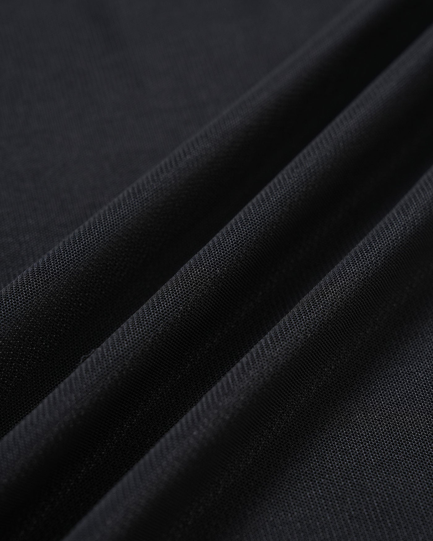 Schwarzes Strandkleid aus Mesh