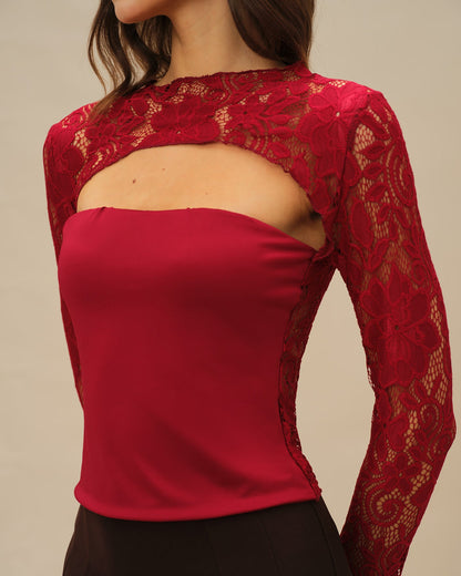 Weinrotes T-Shirt mit Blumen und Spitze