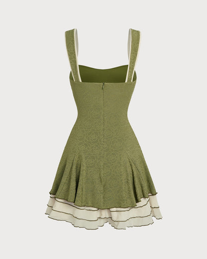 Grünes kontrastierendes Slip-Minikleid