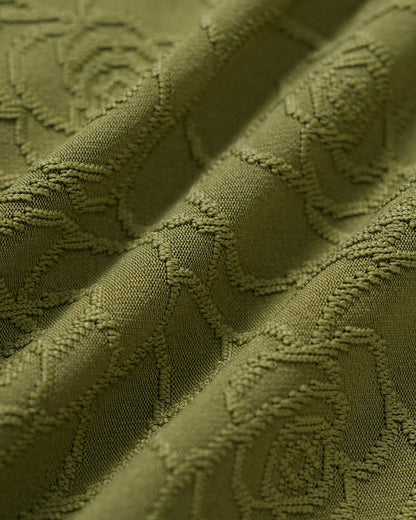 Grünes kontrastierendes Slip-Minikleid