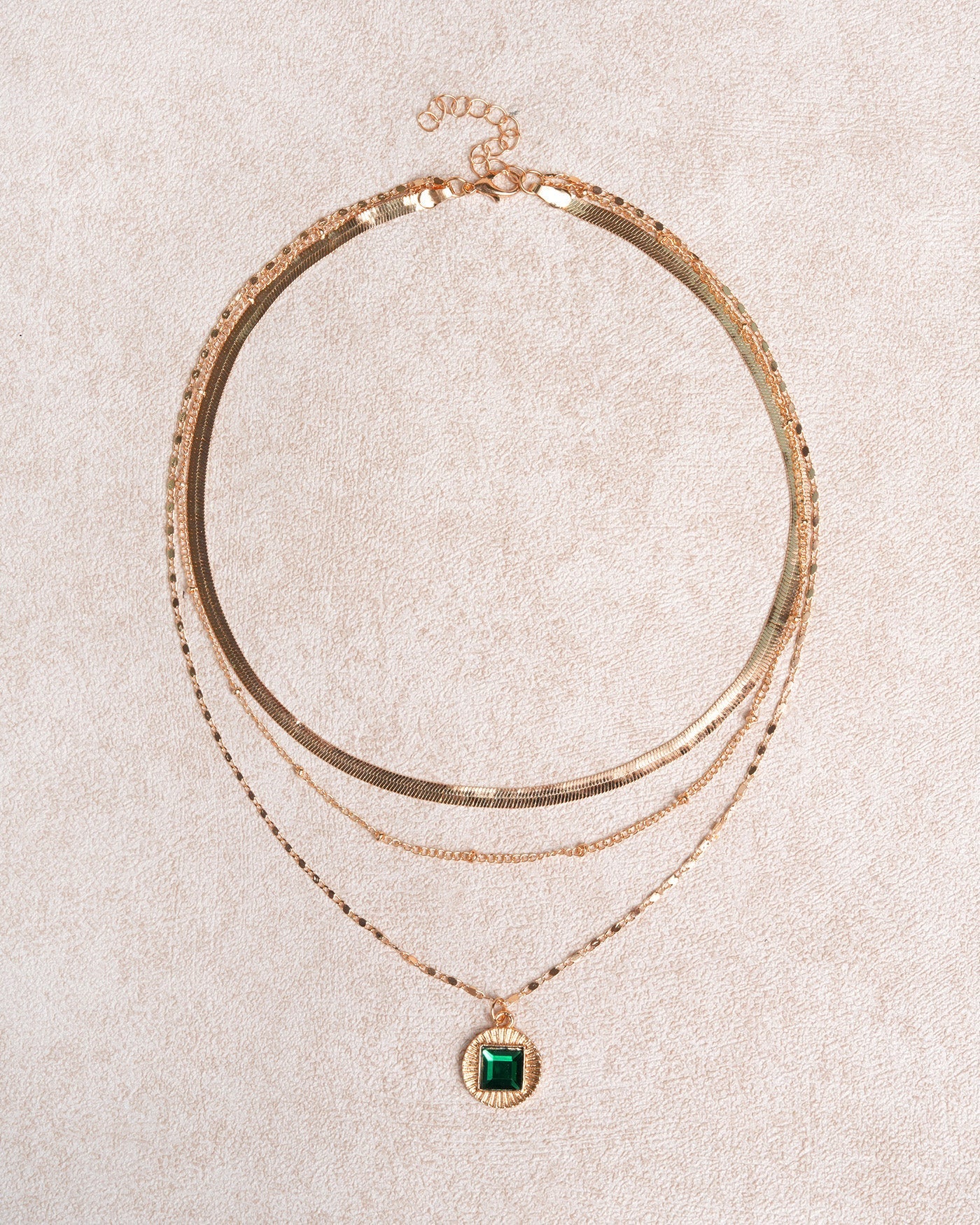 Damenkette im Lagenlook