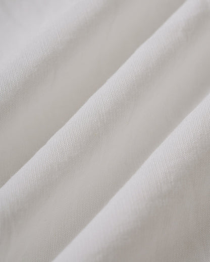Weiße Hose mit Gummizug an der Taille