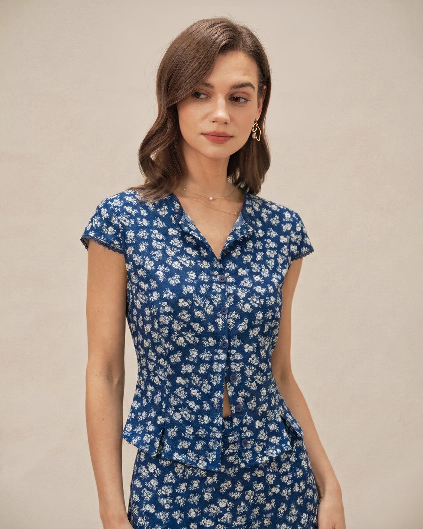 Blaues Blumenmuster Kurzarm-Knopfleiste-Bluse