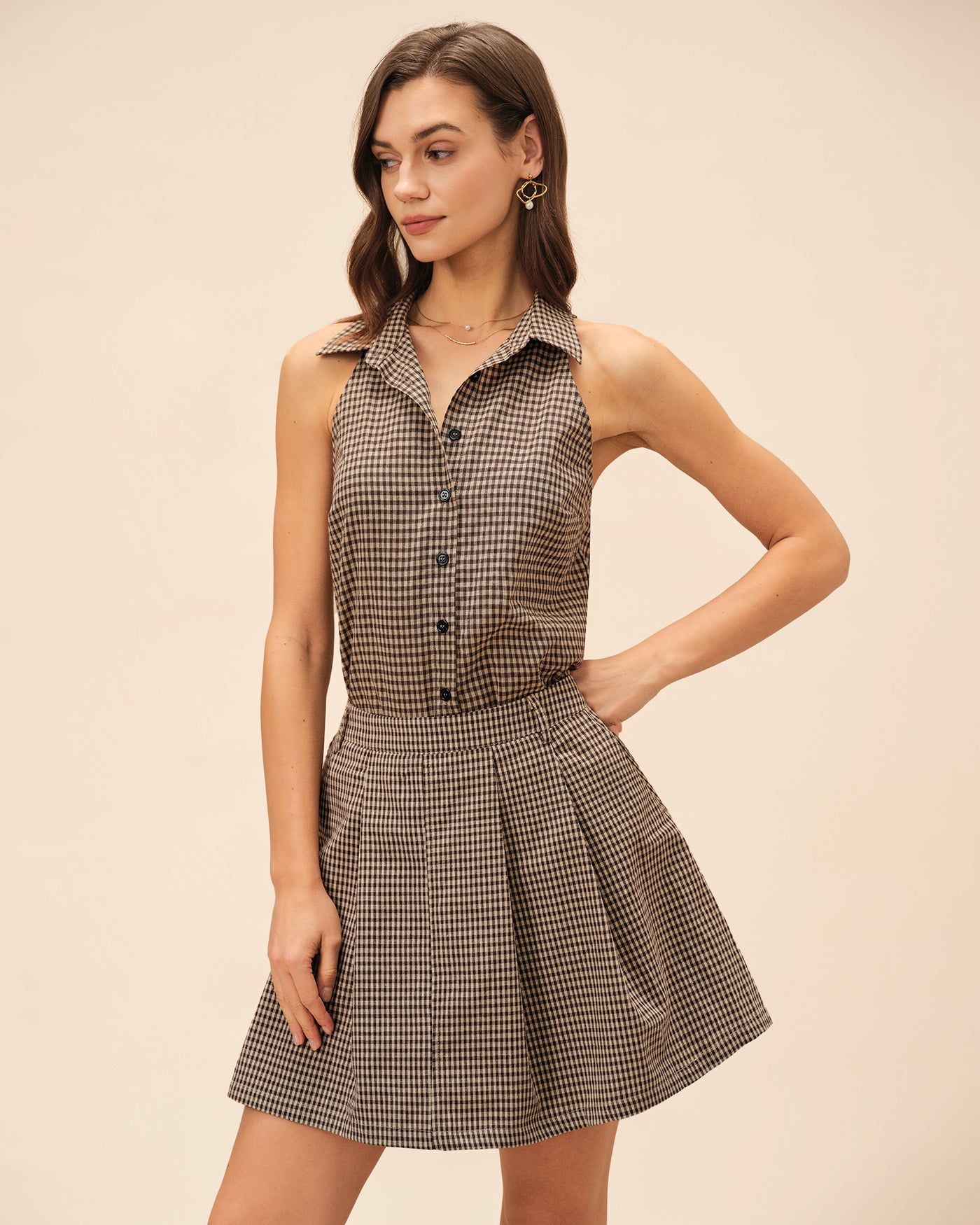 Braune Bluse mit Karokragen