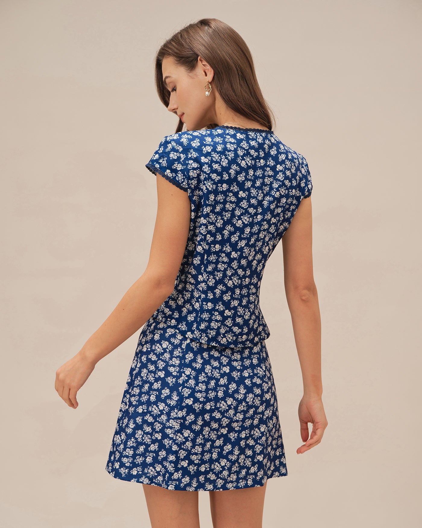 Blaues Blumenmuster Kurzarm-Knopfleiste-Bluse