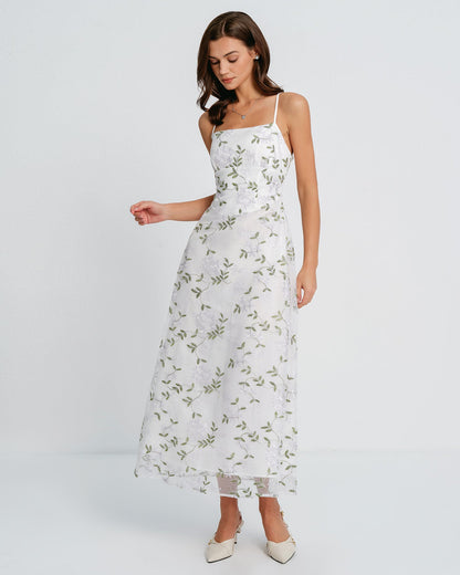 Weißes Slip-Maxikleid mit Blumenmuster