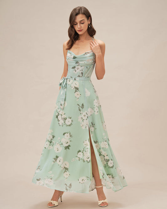 Grünes Maxikleid mit Wasserfallausschnitt und Blumenmuster