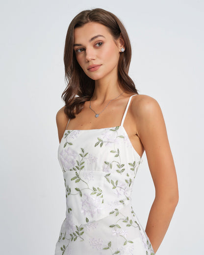Weißes Slip-Maxikleid mit Blumenmuster