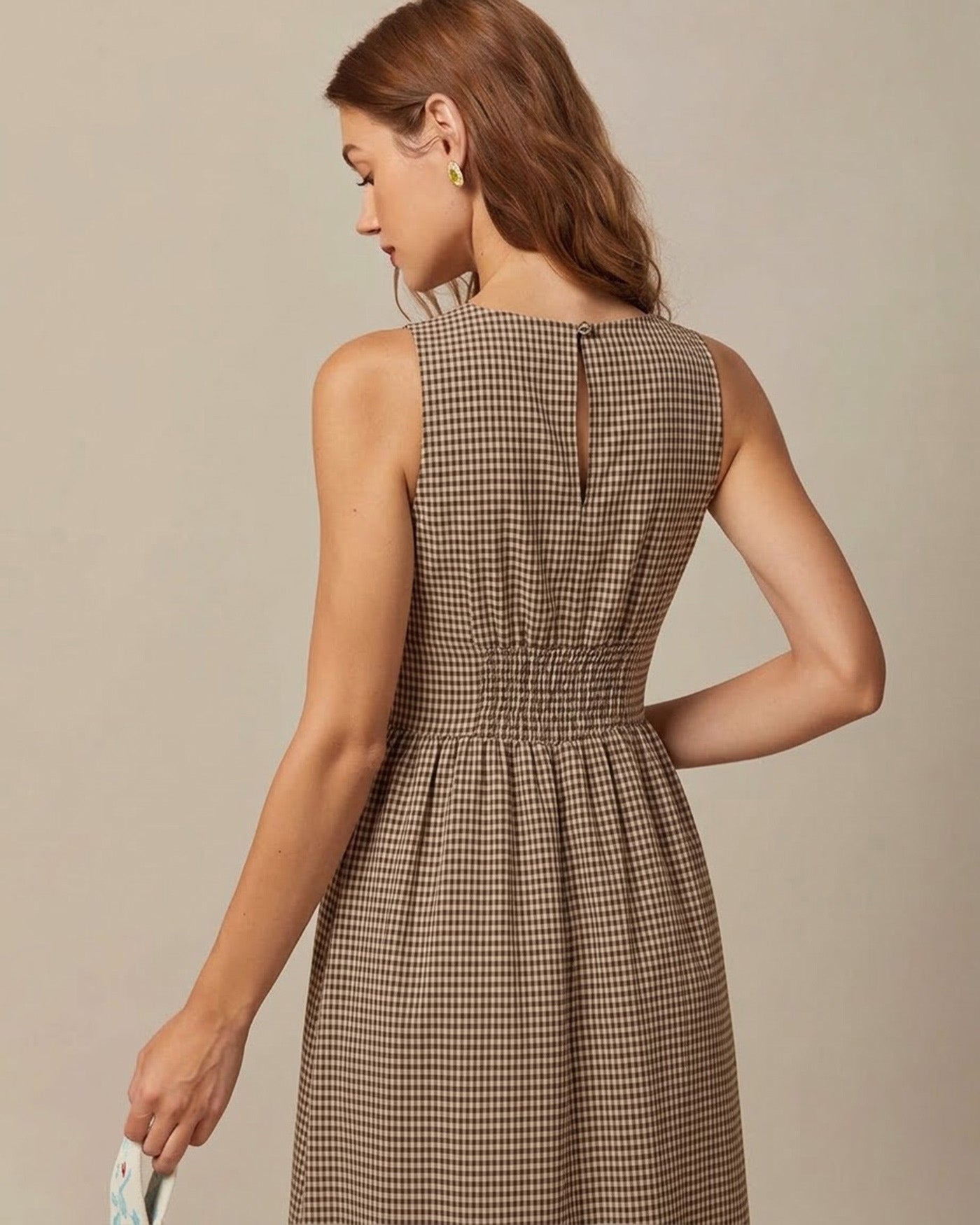 Braunes V-Ausschnitt Maxikleid mit Karomuster