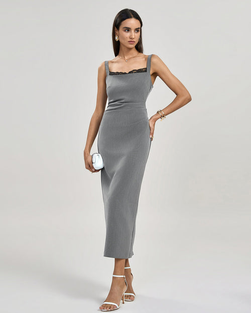 Graues plissiertes Slip-Maxikleid