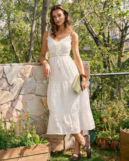 Weißes, gesmoktes langes Slip-Kleid