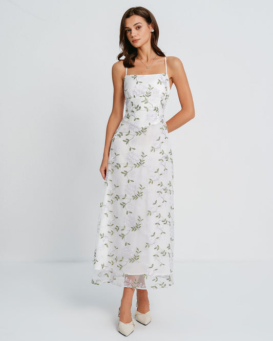 Weißes Slip-Maxikleid mit Blumenmuster