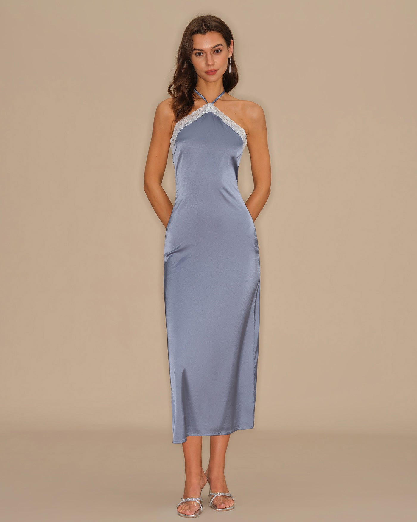 Blaues Neckholder-Slip-Midikleid