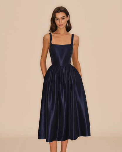 Blaues A-Linien-Midikleid