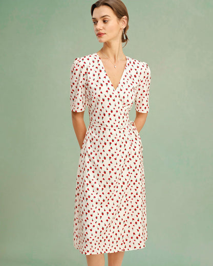 Aprikosenfarbenes Blumen-Midikleid mit V-Ausschnitt