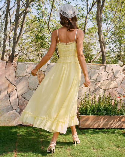 Gelbes Midi-Kleid mit Herz-Ausschnitt und Rüschen