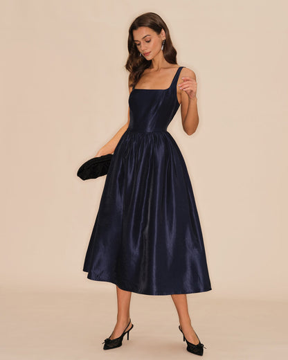 Blaues A-Linien-Midikleid
