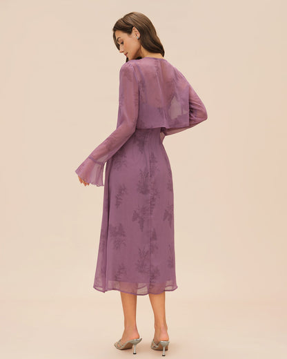 Lila geblümtes gerafftes Slip-Midikleid