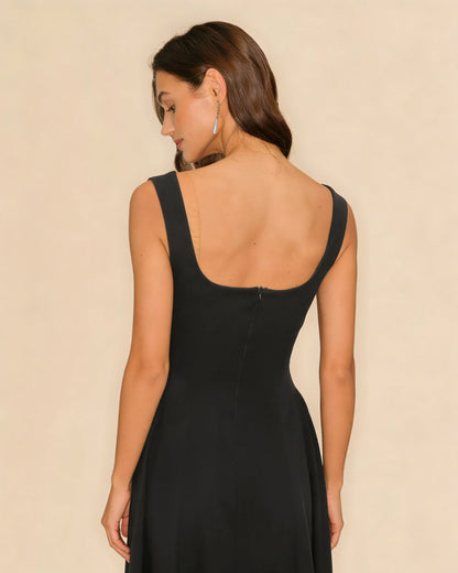 Schwarzes, einfarbiges Midi-Kleid mit Reißverschluss und Trägern