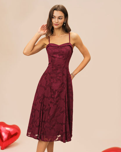 Weinrotes Jacquard-Midikleid mit Herzausschnitt zum Überziehen