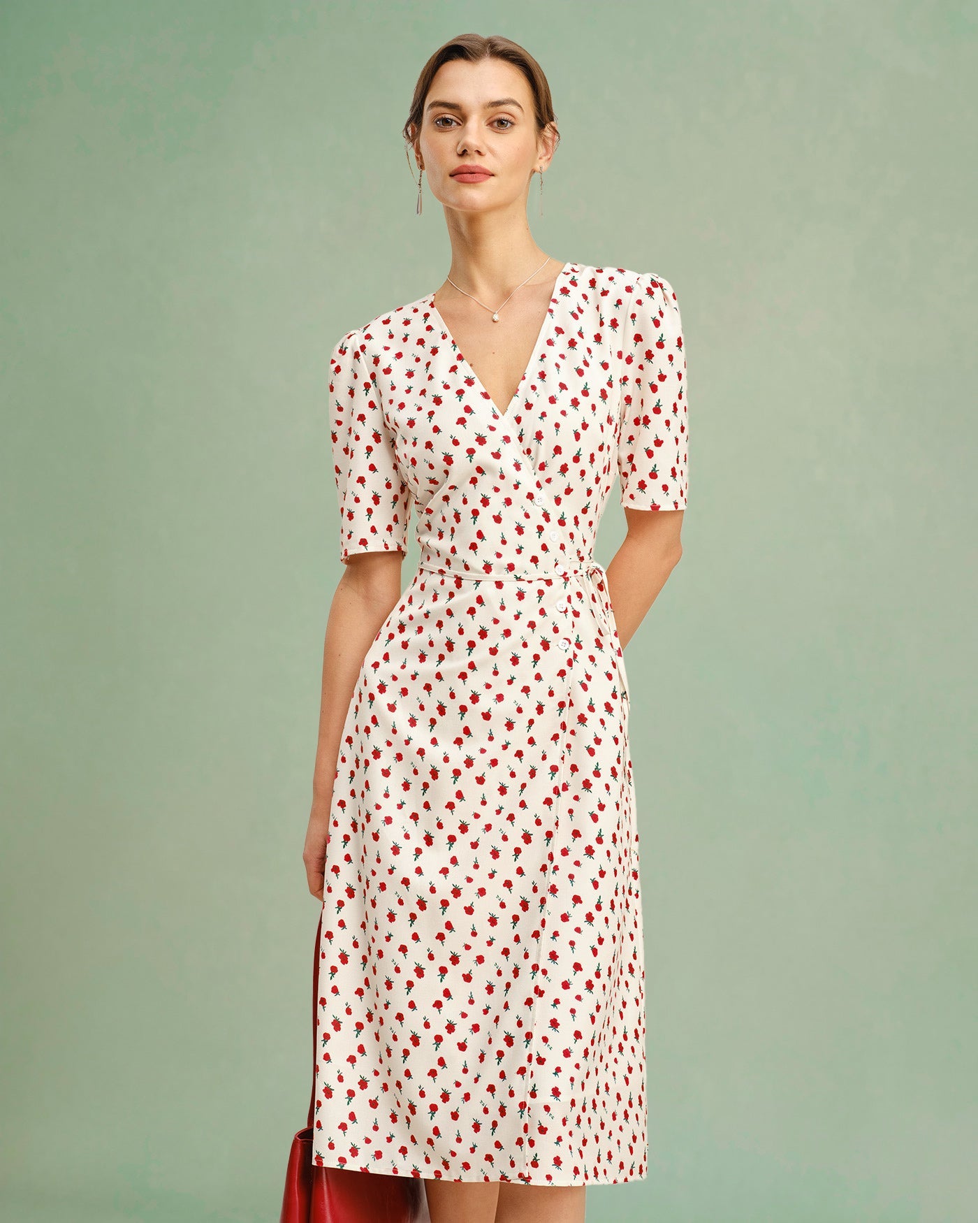 Aprikosenfarbenes Blumen-Midikleid mit V-Ausschnitt