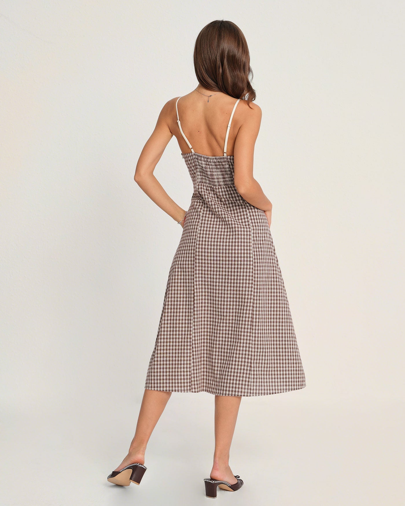 Kaffee kariertes Slip Midi-Kleid