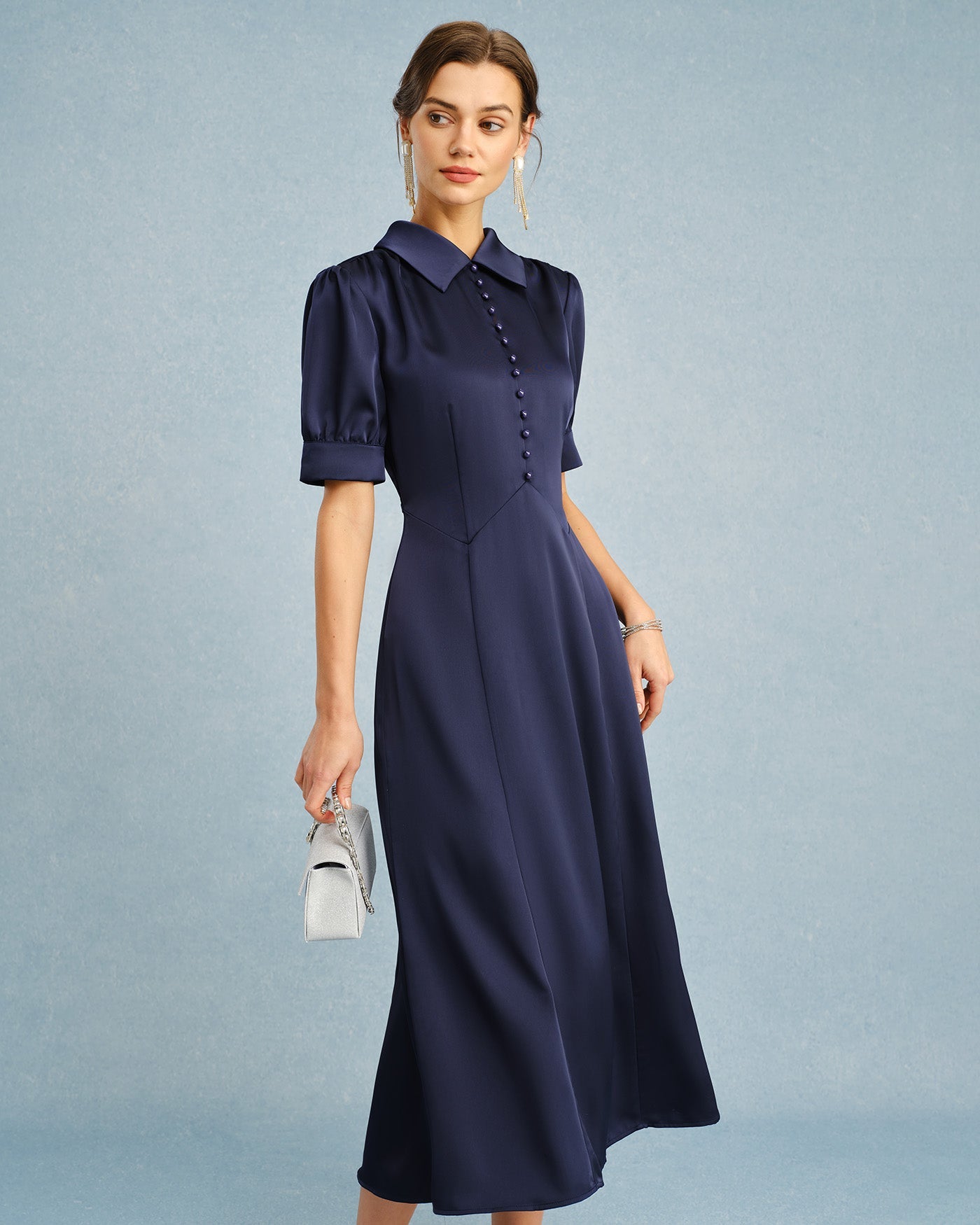 Marineblaues Satin-Midikleid mit Puffärmeln und Kragen