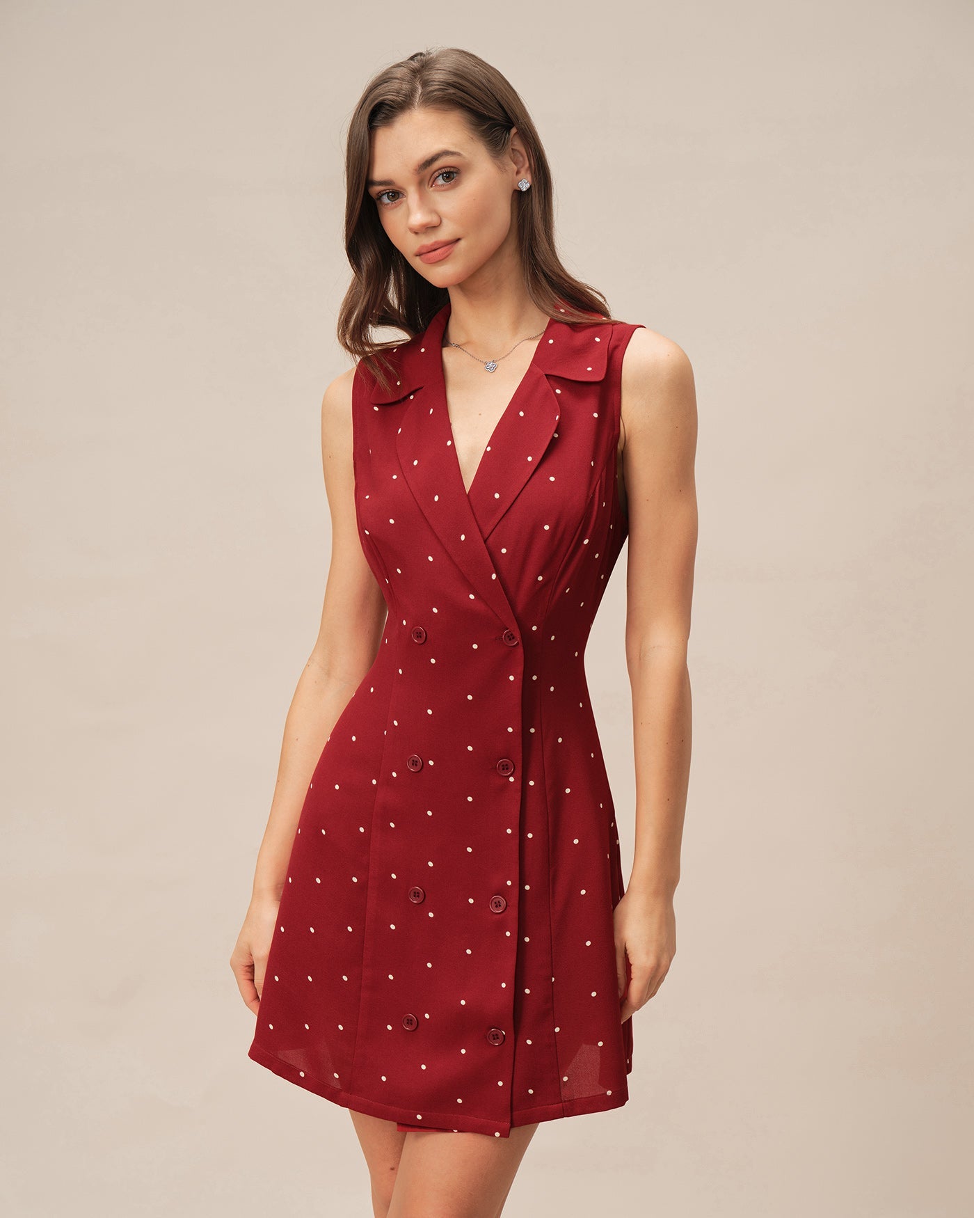 Rotes Mini-Kleid mit V-Ausschnitt und Polka Dots