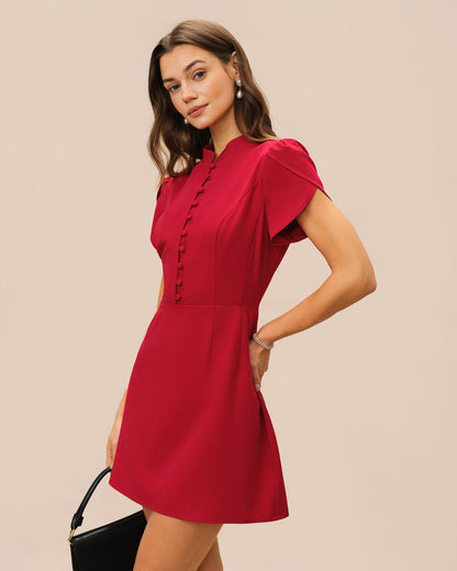 Rotes Minikleid mit Blumenärmeln