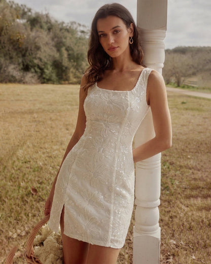 Beiges Pailletten-Minikleid mit Blumenmuster