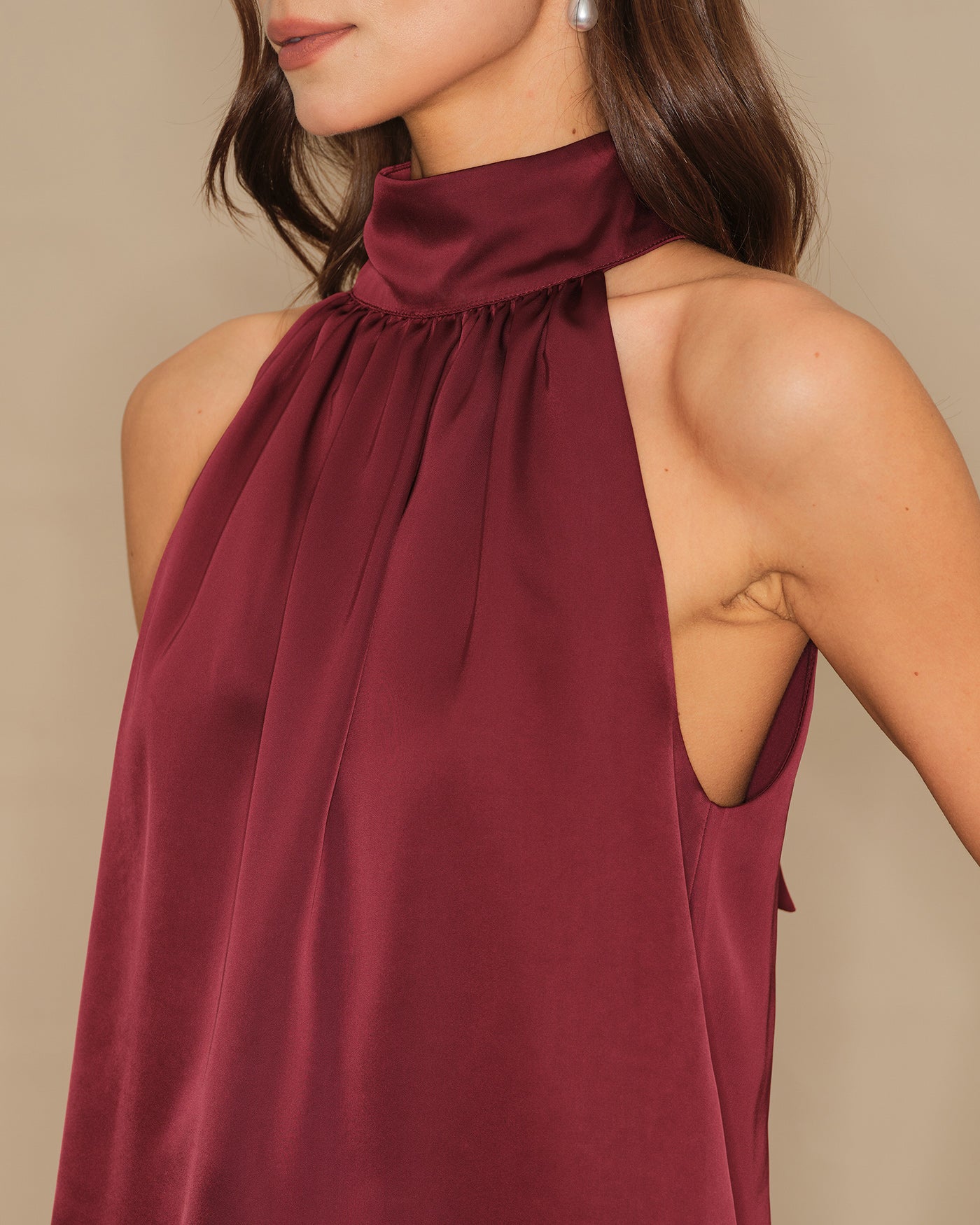 Weinrotes Schildkröten-Schleife-Satin-Tanktop