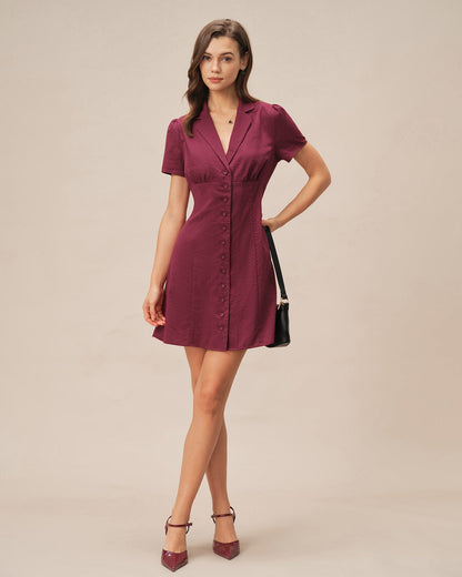 Rotes Mini-Trägerkleid mit V-Ausschnitt und Knopfleiste