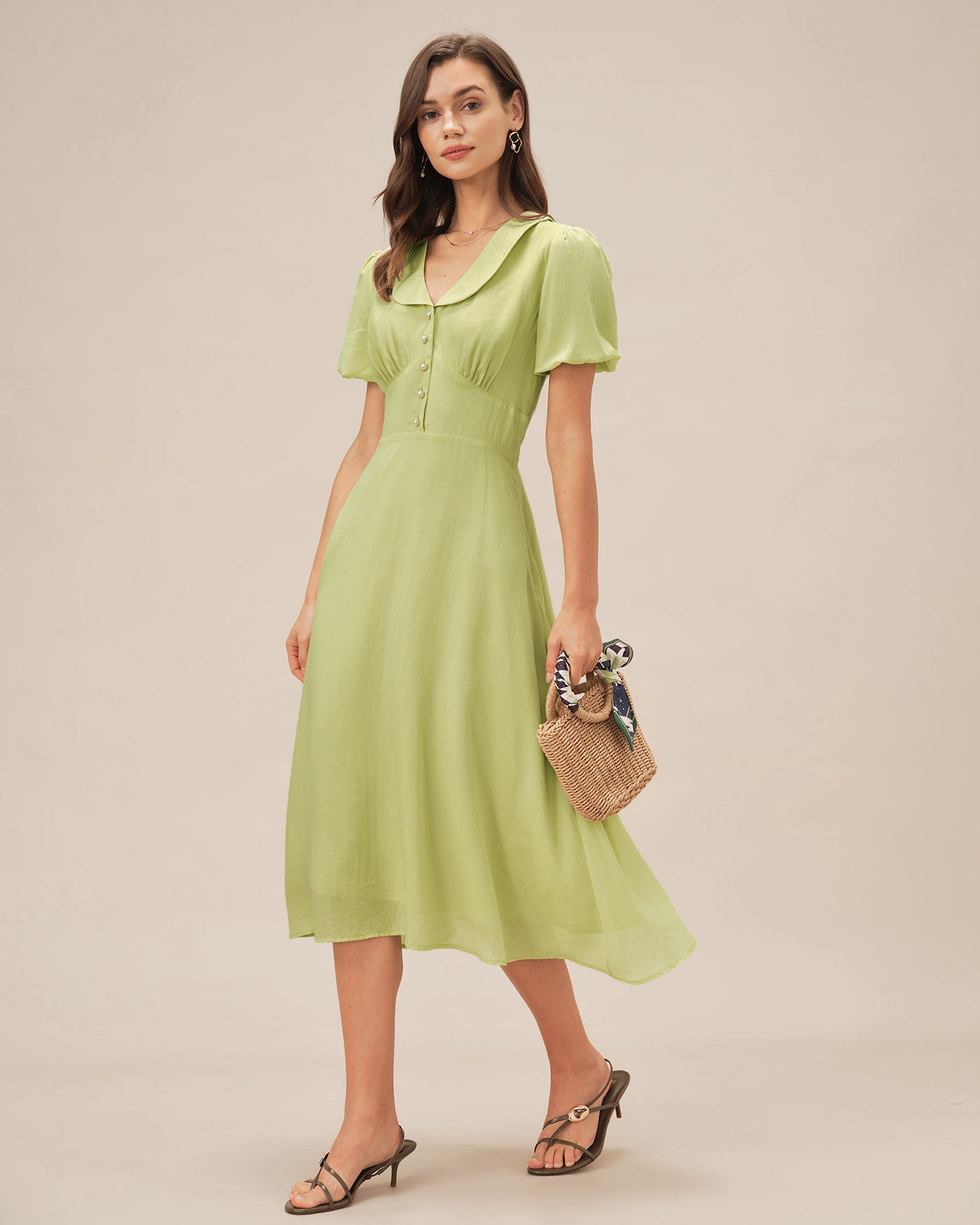 Grünes Midi-Kleid mit Hemdkragen